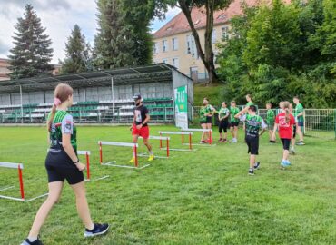 Zajęcia z lekkoatletyki na stadionie w Dzierzgoniu