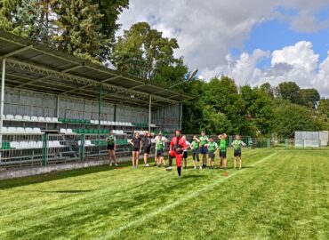 grupa lekkoatletyczna na zajęciach