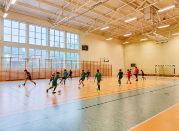 Zajęcia piłki nożnej w Centrum Sportowo-Rekreacyjnym Dzierzgoniu