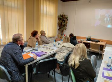Rozpoczęliśmy cykl szkoleń podnoszących kompetencje opiekunów osób